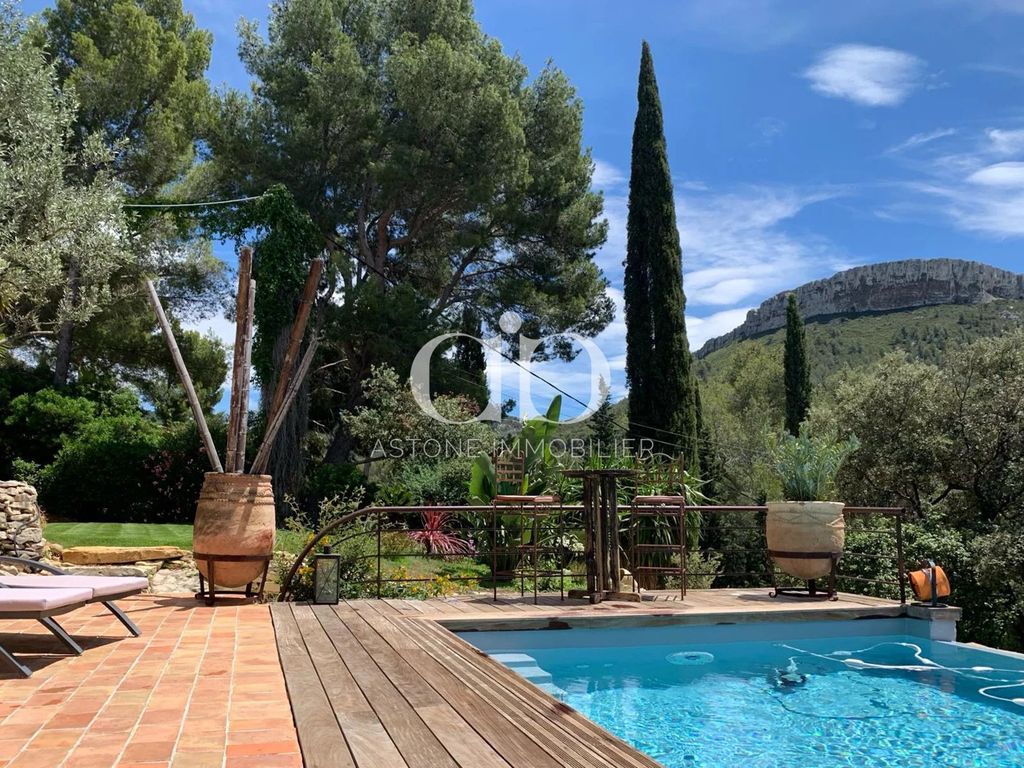 Achat maison à vendre 3 chambres 178 m² - Cassis