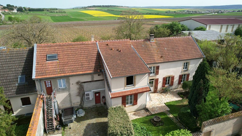 Achat maison à vendre 5 chambres 400 m² - Trois-Puits