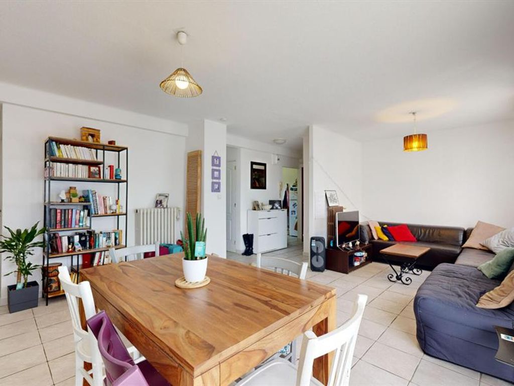 Achat appartement à vendre 4 pièces 67 m² - Saint-Vit