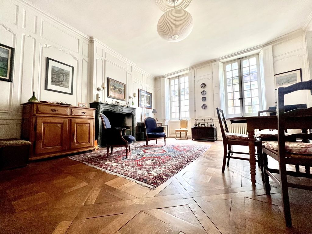 Achat appartement à vendre 8 pièces 266 m² - Vannes