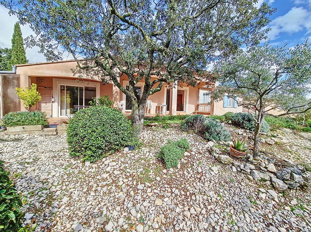 Achat maison à vendre 3 chambres 162 m² - Villeneuve-lès-Avignon