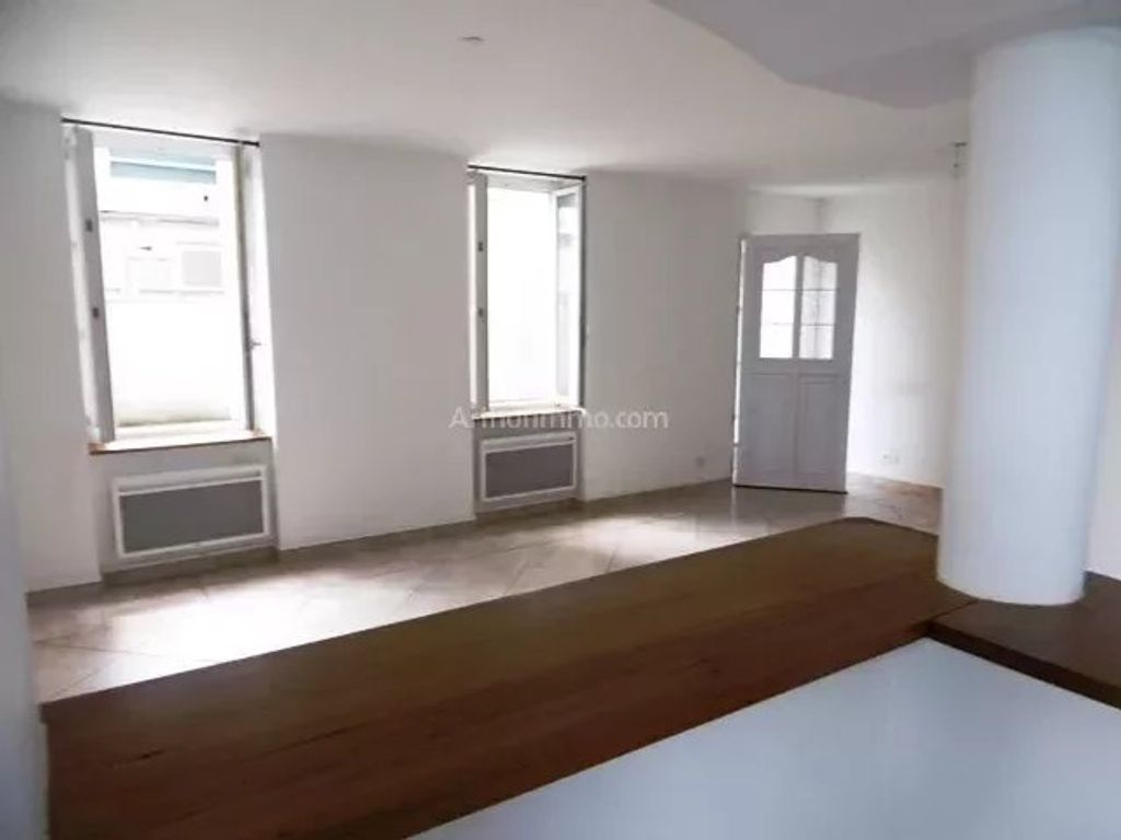 Achat appartement à vendre 4 pièces 106 m² - Nay
