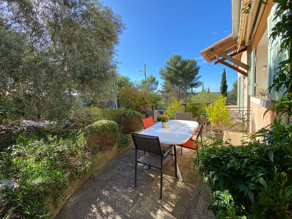 Achat maison à vendre 4 chambres 141 m² - Aix-en-Provence