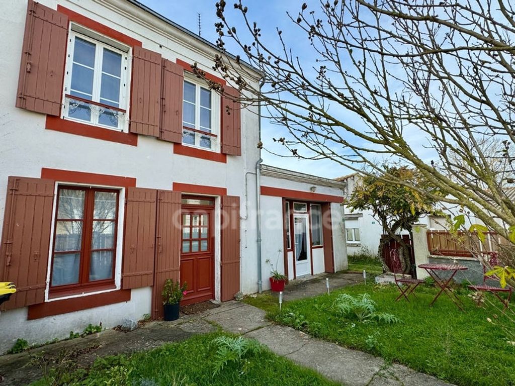 Achat maison à vendre 3 chambres 109 m² - Aigrefeuille-d'Aunis