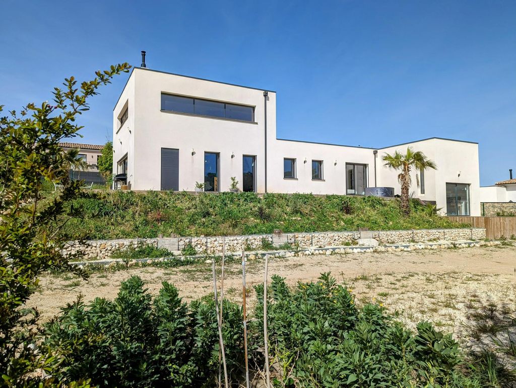 Achat maison à vendre 4 chambres 168 m² - Nîmes
