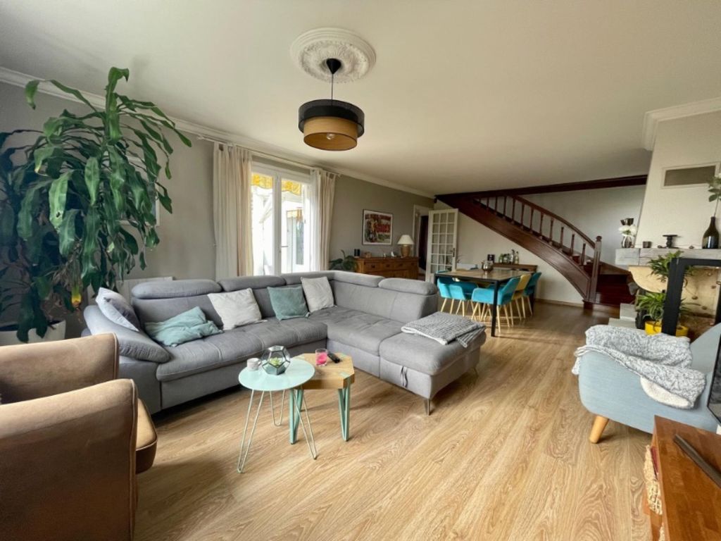 Achat maison à vendre 3 chambres 130 m² - Échiré
