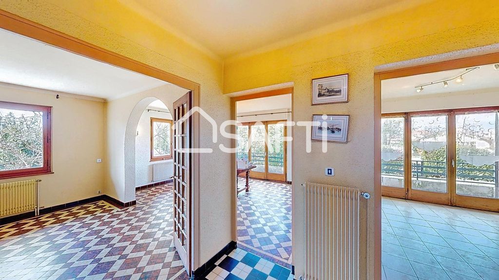 Achat maison à vendre 5 chambres 175 m² - Chens-sur-Léman