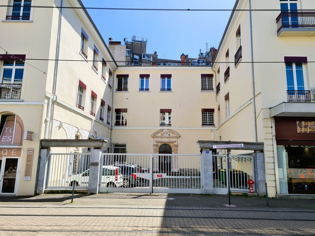 Achat appartement 7 pièce(s) Grenoble