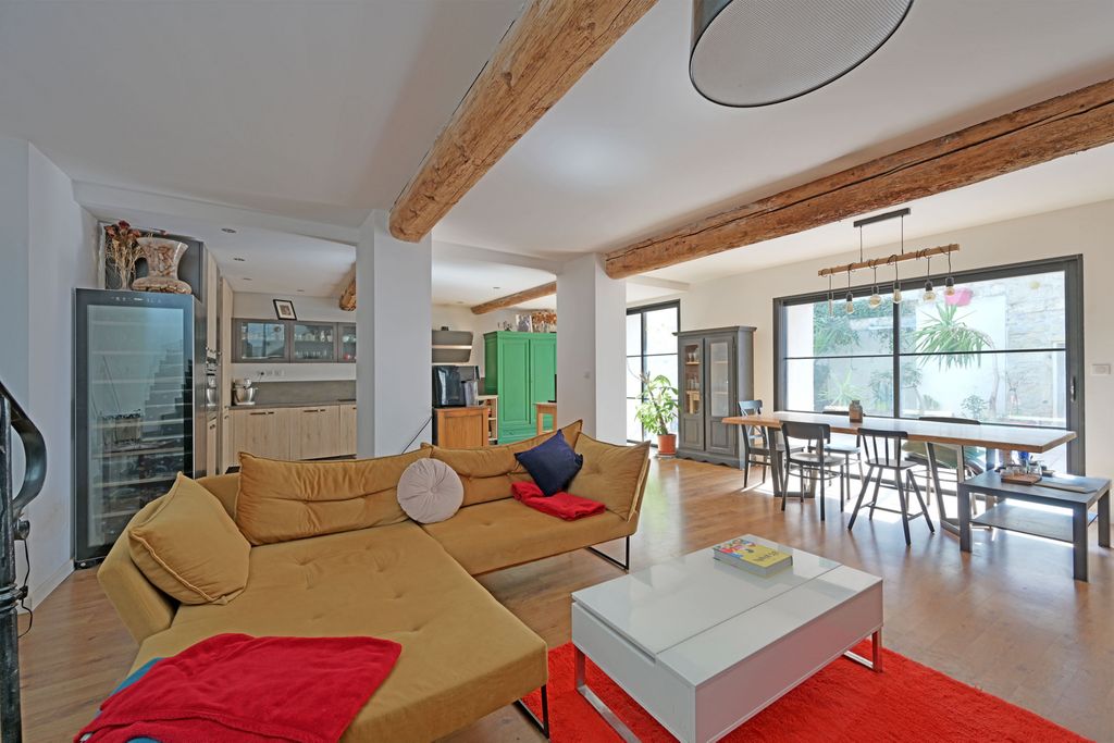 Achat maison à vendre 6 chambres 216 m² - Aimargues