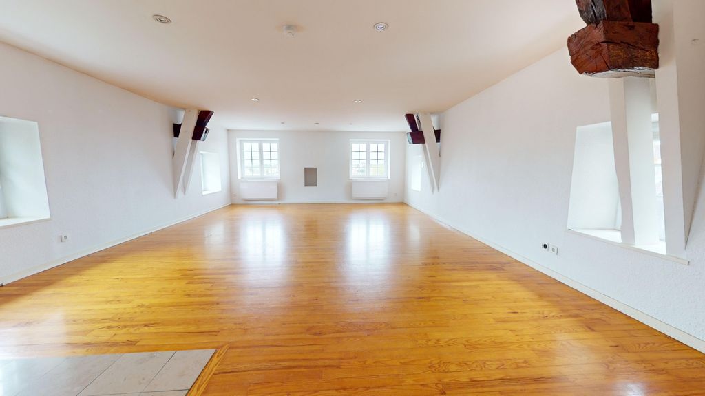 Achat appartement à vendre 4 pièces 179 m² - Dole