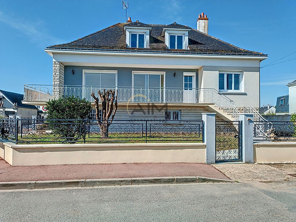 Achat maison à vendre 4 chambres 165 m² - Saint-Genouph