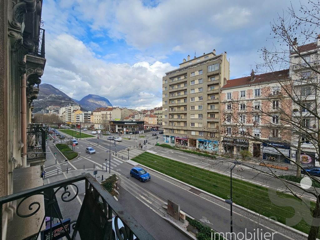 Achat appartement à vendre 2 pièces 63 m² - Grenoble