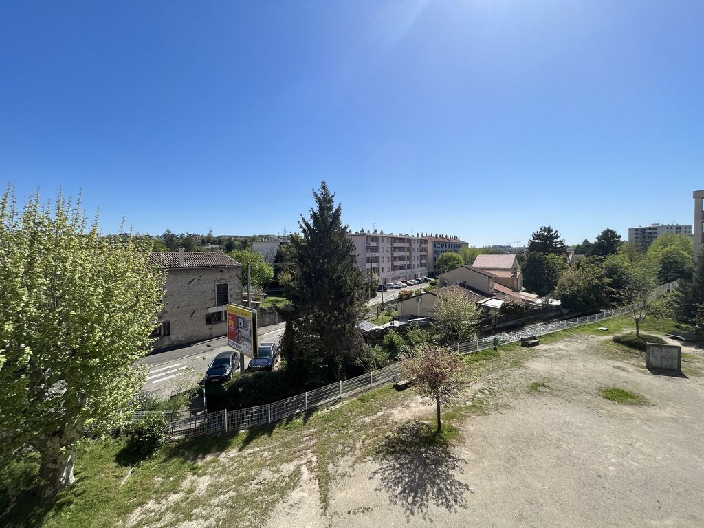 Achat appartement à vendre 4 pièces 79 m² - Bourg-lès-Valence