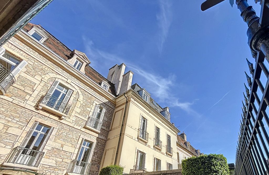 Achat appartement à vendre 6 pièces 139 m² - Dijon