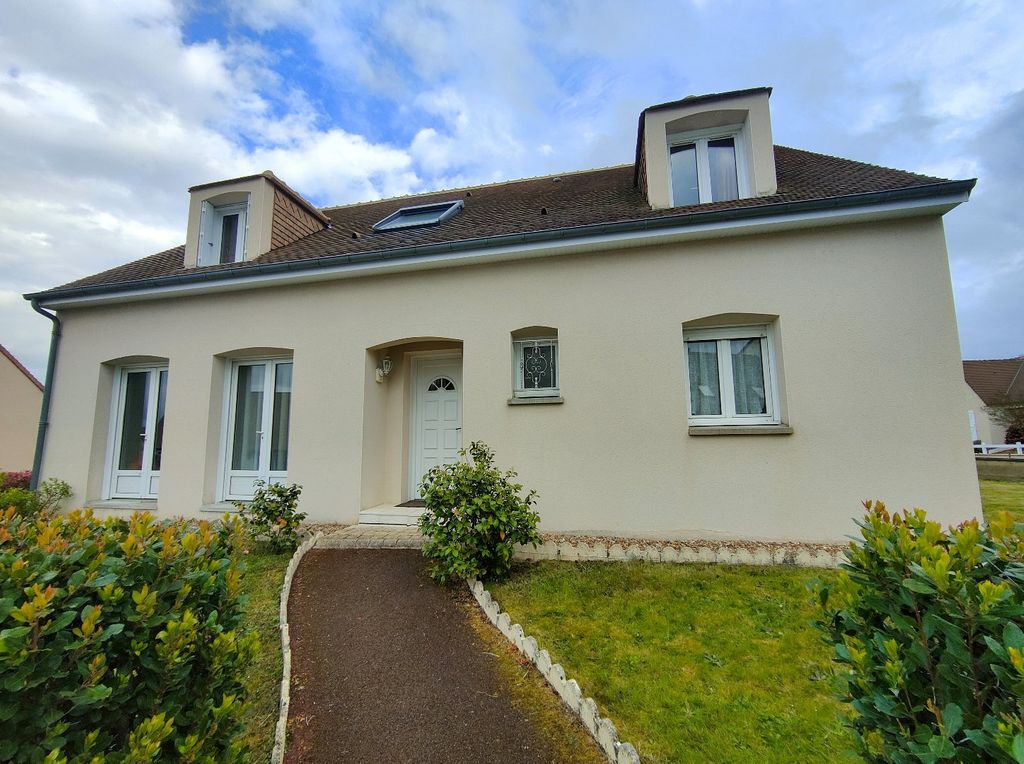 Achat maison à vendre 4 chambres 142 m² - La Chapelle-Saint-Aubin