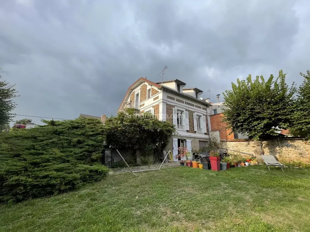Achat maison à vendre 4 chambres 160 m² - Soisy-sur-Seine