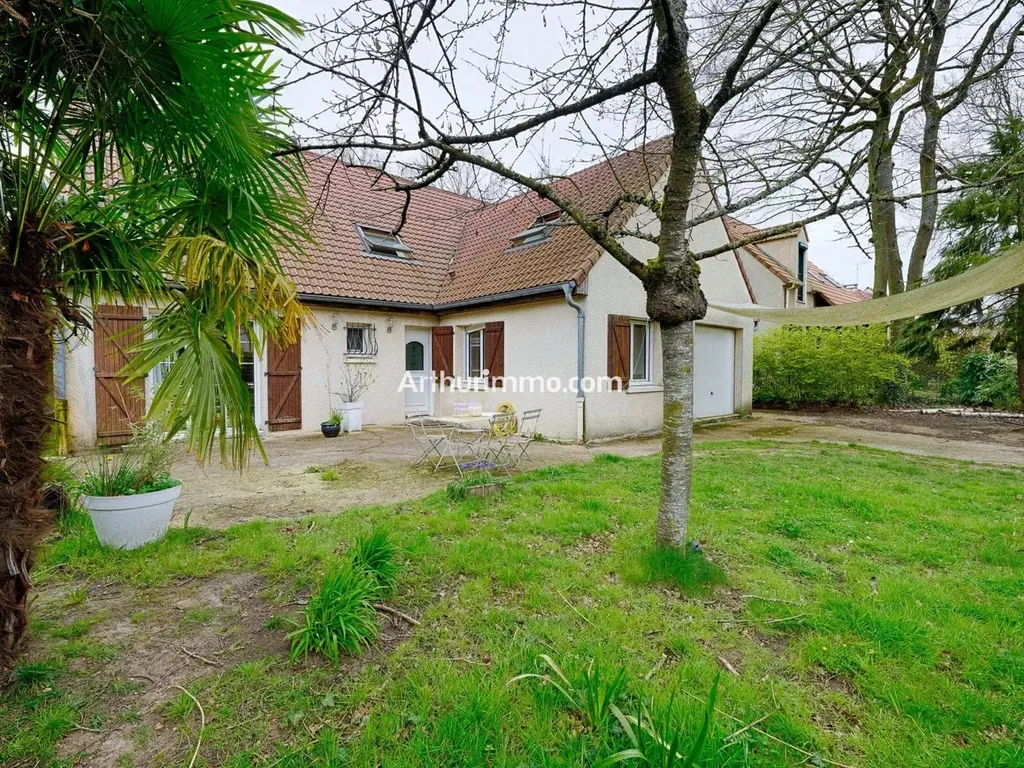 Achat maison à vendre 4 chambres 190 m² - Sucy-en-Brie