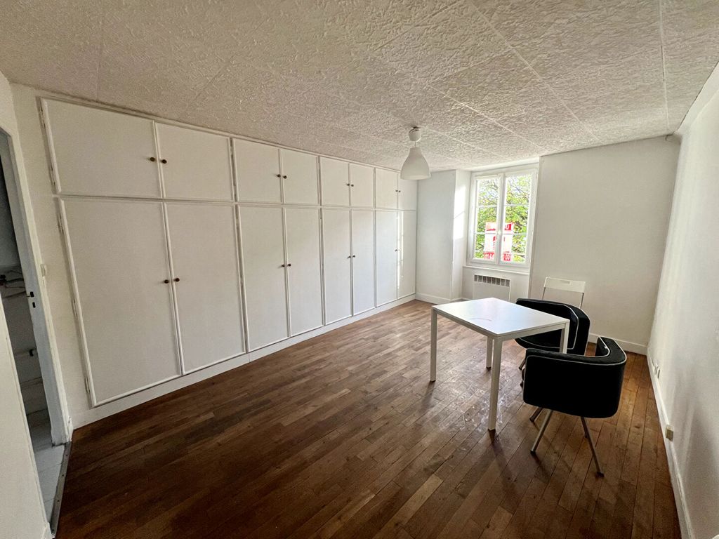 Achat studio à vendre 28 m² - Saint-Fargeau-Ponthierry