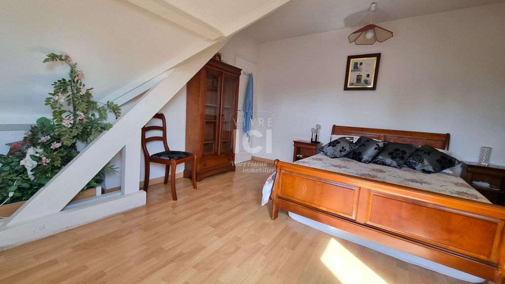 Achat maison à vendre 5 chambres 157 m² - Saint-Étienne-de-Montluc