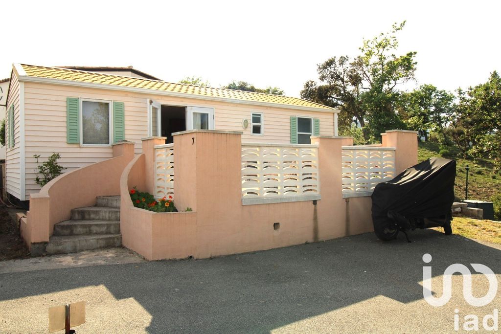 Achat maison à vendre 1 chambre 32 m² - Roquebrune-sur-Argens