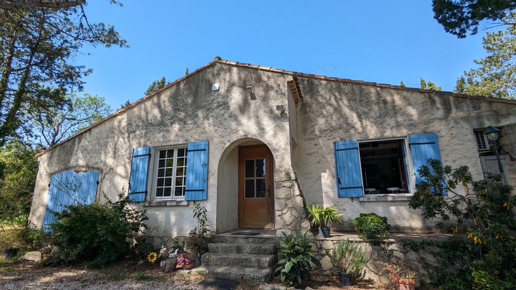 Achat maison à vendre 3 chambres 120 m² - Saint-Rémy-de-Provence