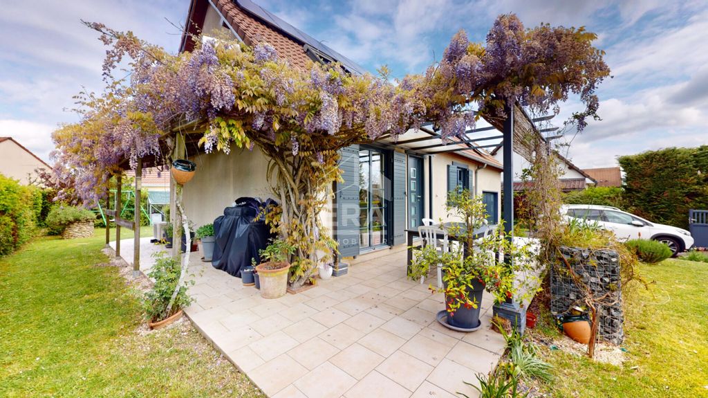 Achat maison à vendre 3 chambres 95 m² - Saint-Doulchard
