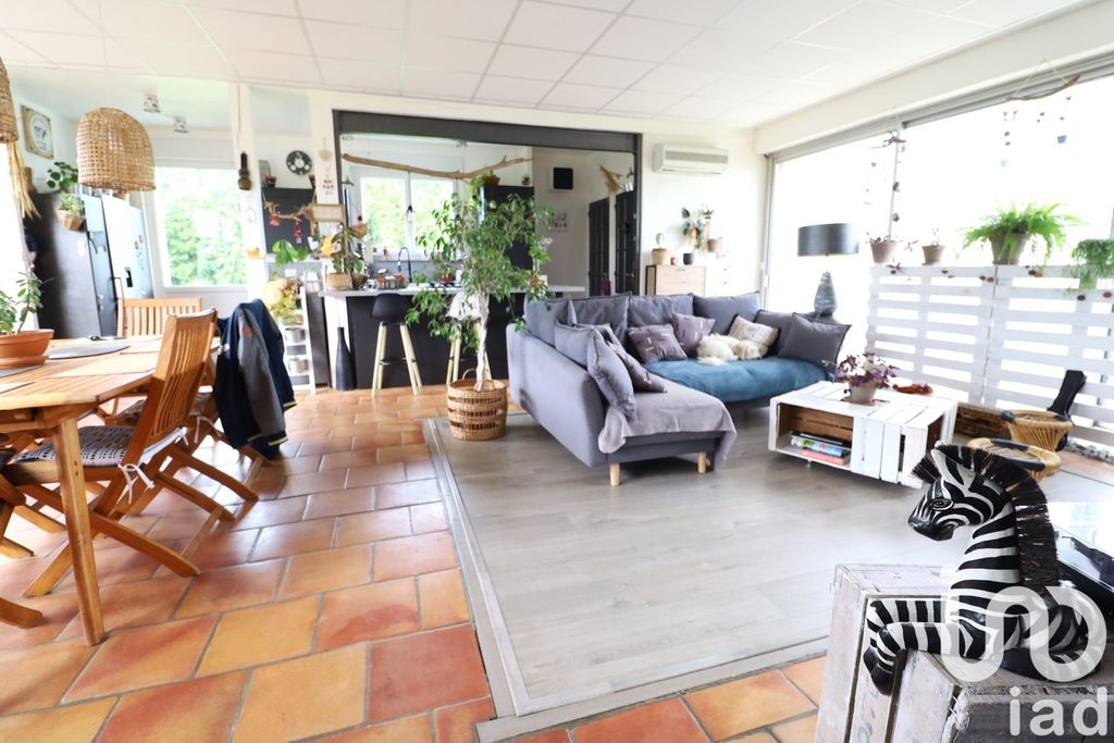 Achat maison à vendre 3 chambres 134 m² - Fay-aux-Loges