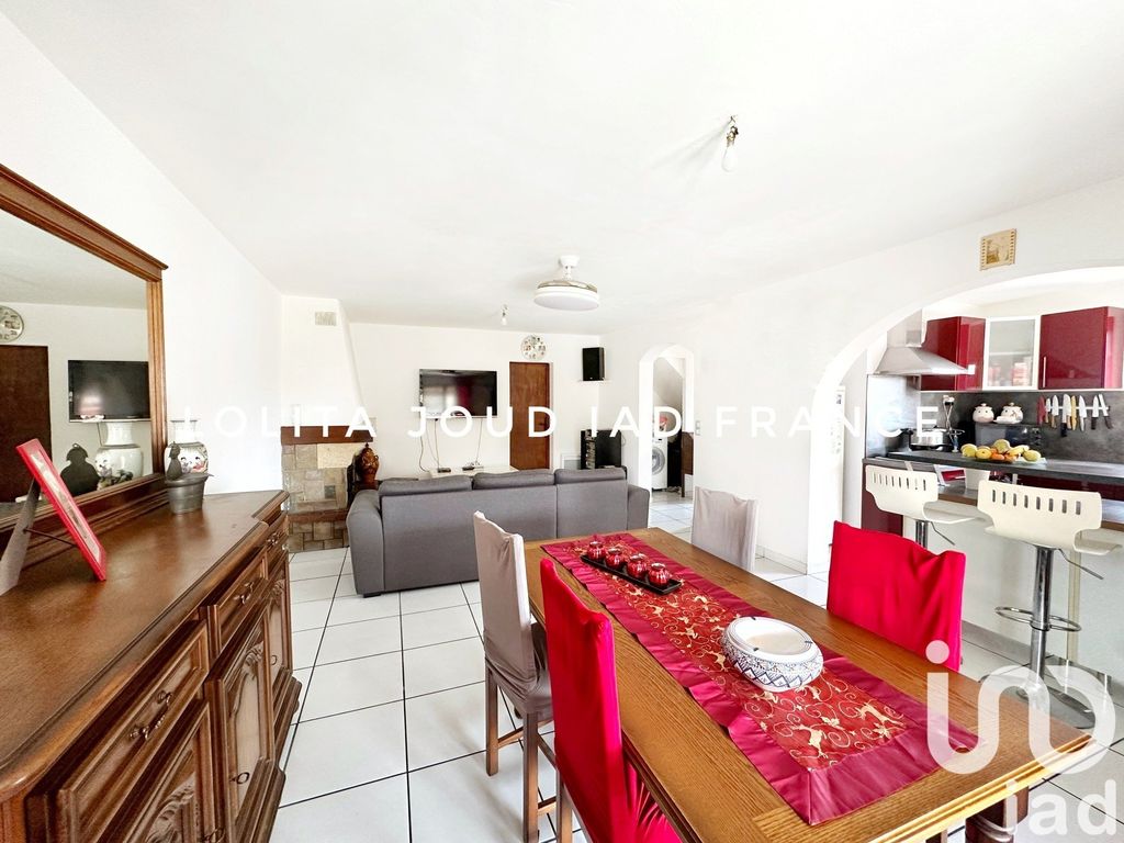 Achat maison à vendre 5 chambres 128 m² - Sanary-sur-Mer