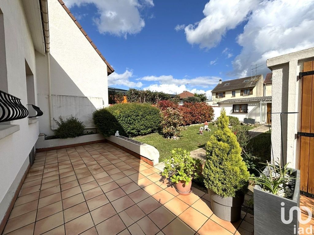 Achat maison à vendre 4 chambres 108 m² - Chelles