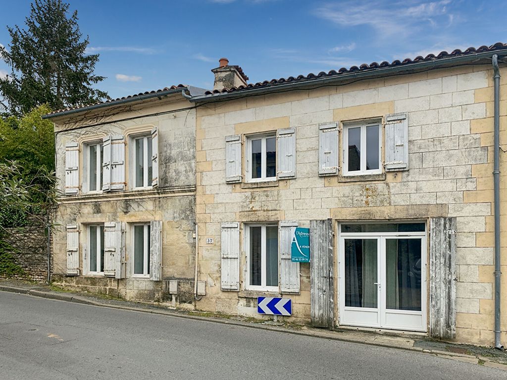 Achat maison à vendre 4 chambres 180 m² - Tonnay-Boutonne