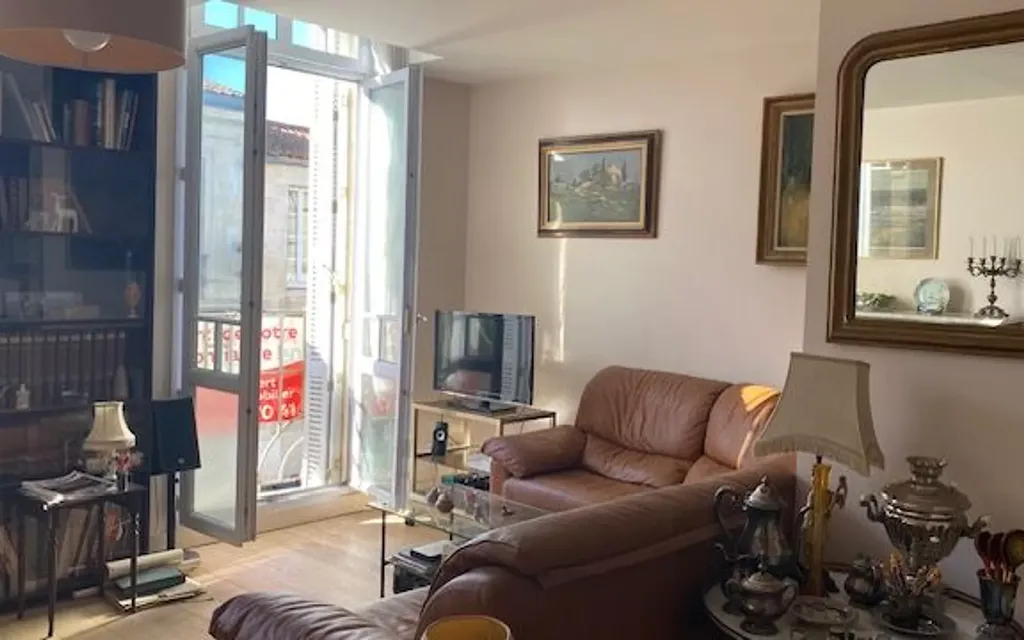 Achat appartement à vendre 3 pièces 81 m² - Rochefort