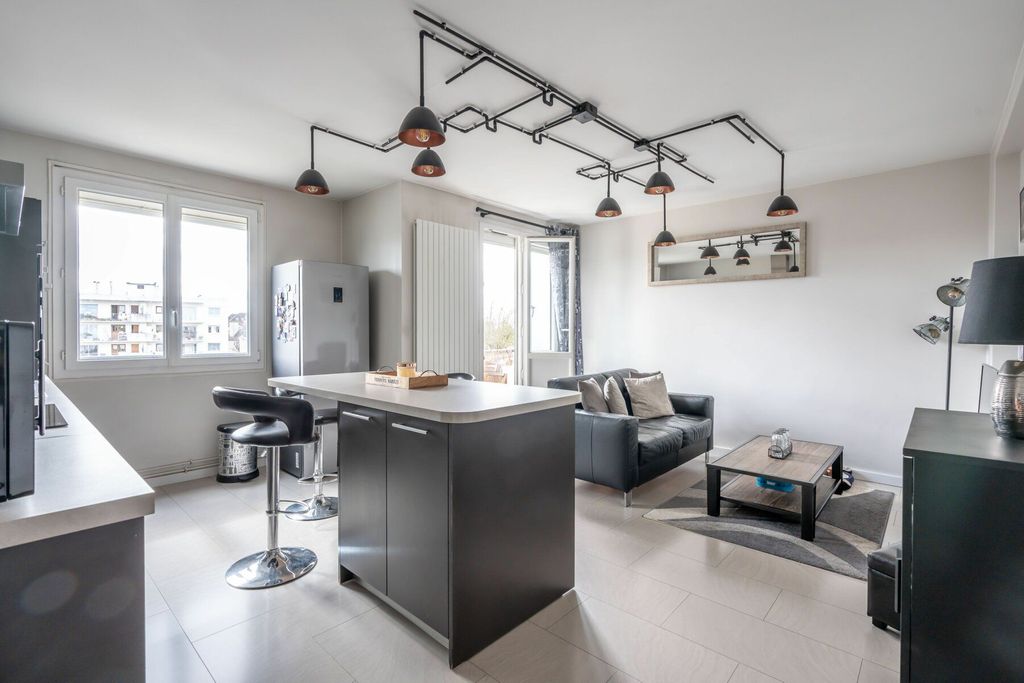 Achat appartement à vendre 2 pièces 52 m² - Saint-Maur-des-Fossés
