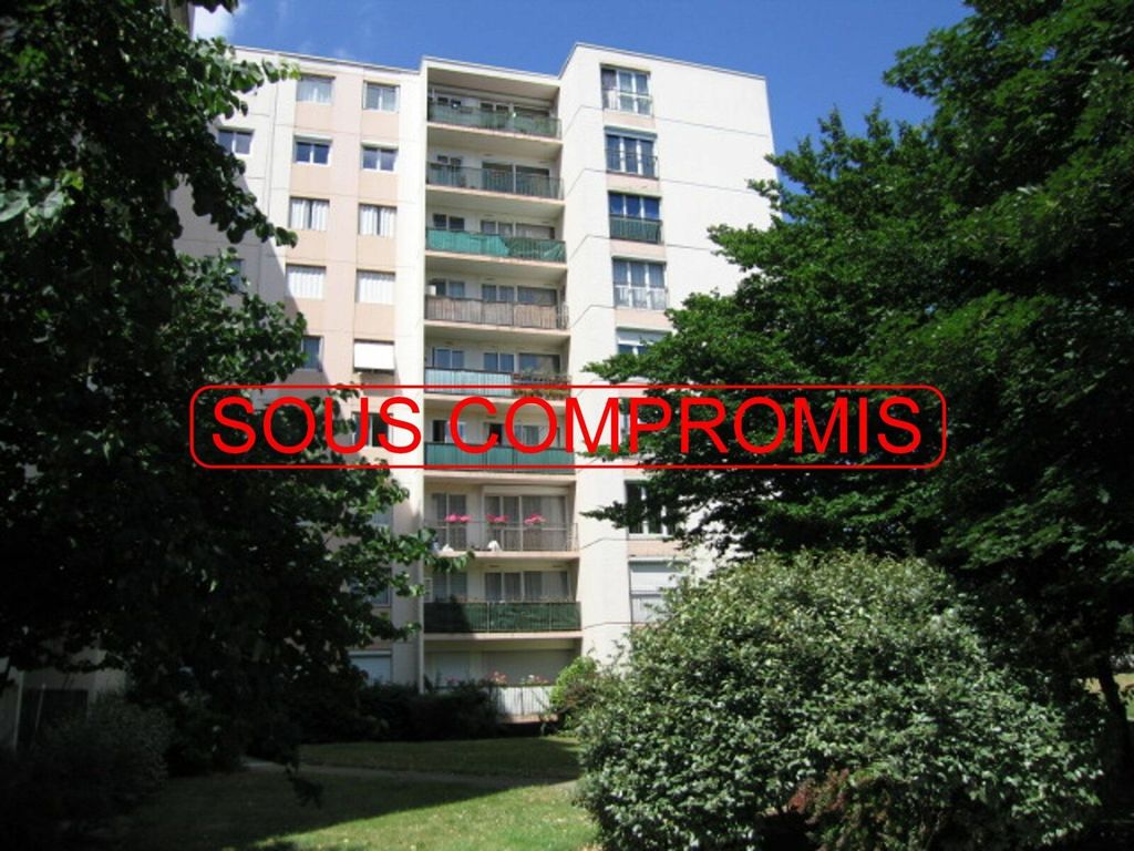Achat appartement à vendre 5 pièces 91 m² - Viry-Châtillon