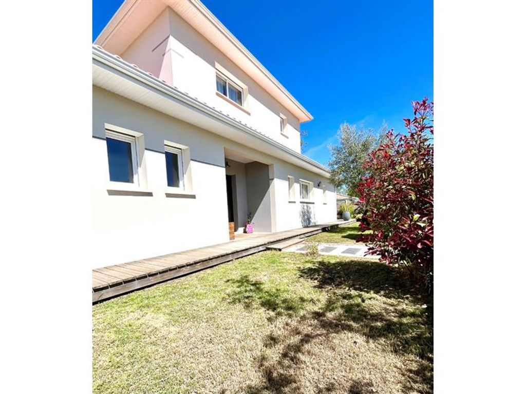 Achat maison à vendre 5 chambres 182 m² - Andernos-les-Bains