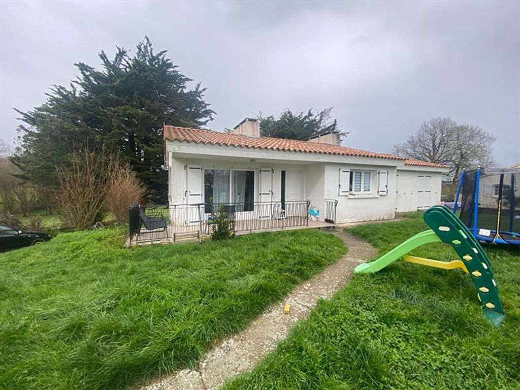 Achat maison à vendre 4 chambres 118 m² - Froidfond