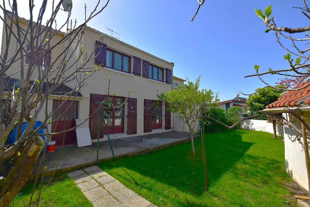 Achat maison à vendre 5 chambres 120 m² - Combs-la-Ville