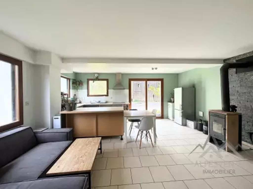 Achat appartement à vendre 4 pièces 82 m² - Saint-Jean-d'Aulps