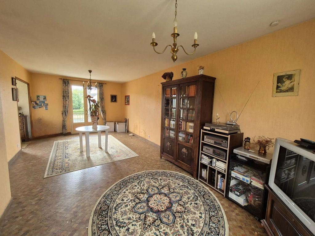 Achat maison à vendre 2 chambres 68 m² - Évron