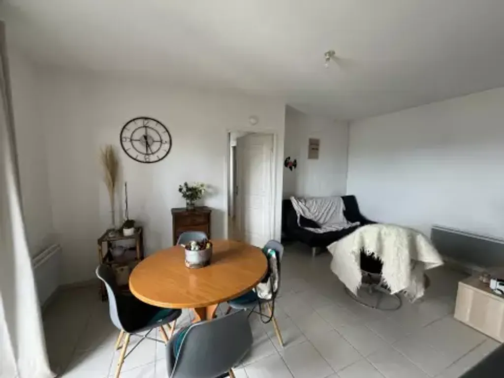 Achat appartement à vendre 2 pièces 45 m² - La Chaussée-Saint-Victor