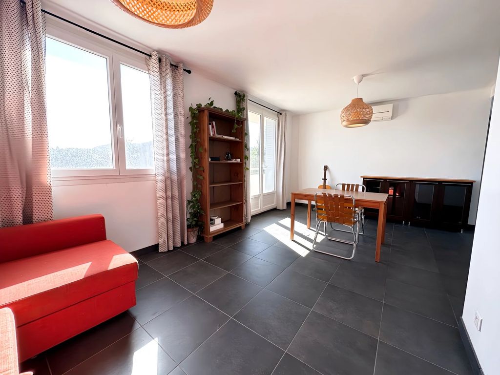 Achat appartement à vendre 3 pièces 65 m² - Marseille 9ème arrondissement