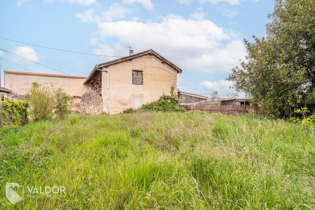 Achat maison à vendre 2 chambres 83 m² - Corcelles-en-Beaujolais