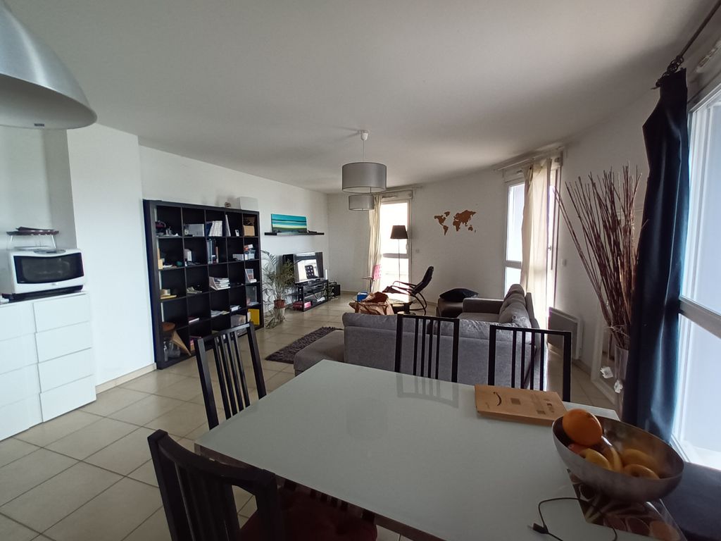 Achat appartement à vendre 3 pièces 80 m² - Saint-Julien-en-Genevois