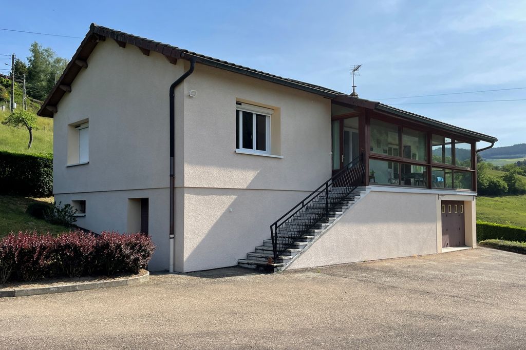 Achat maison à vendre 4 chambres 119 m² - Saint-Vincent-de-Reins
