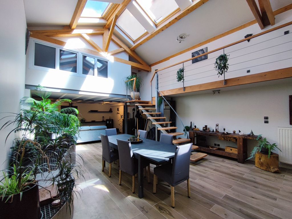 Achat loft à vendre 4 pièces 129 m² - Villeurbanne