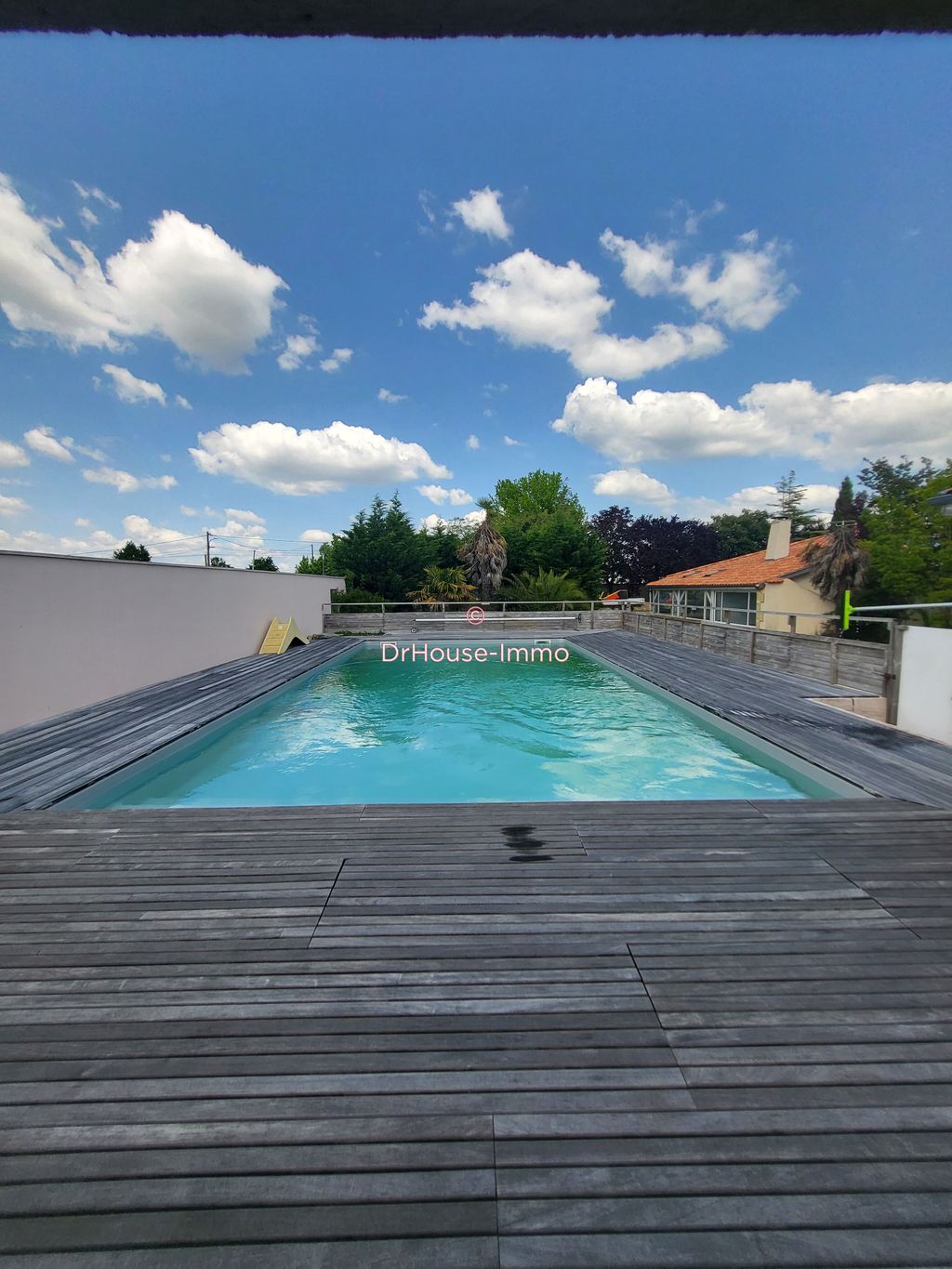 Achat maison à vendre 4 chambres 171 m² - Saint-Genès-de-Blaye
