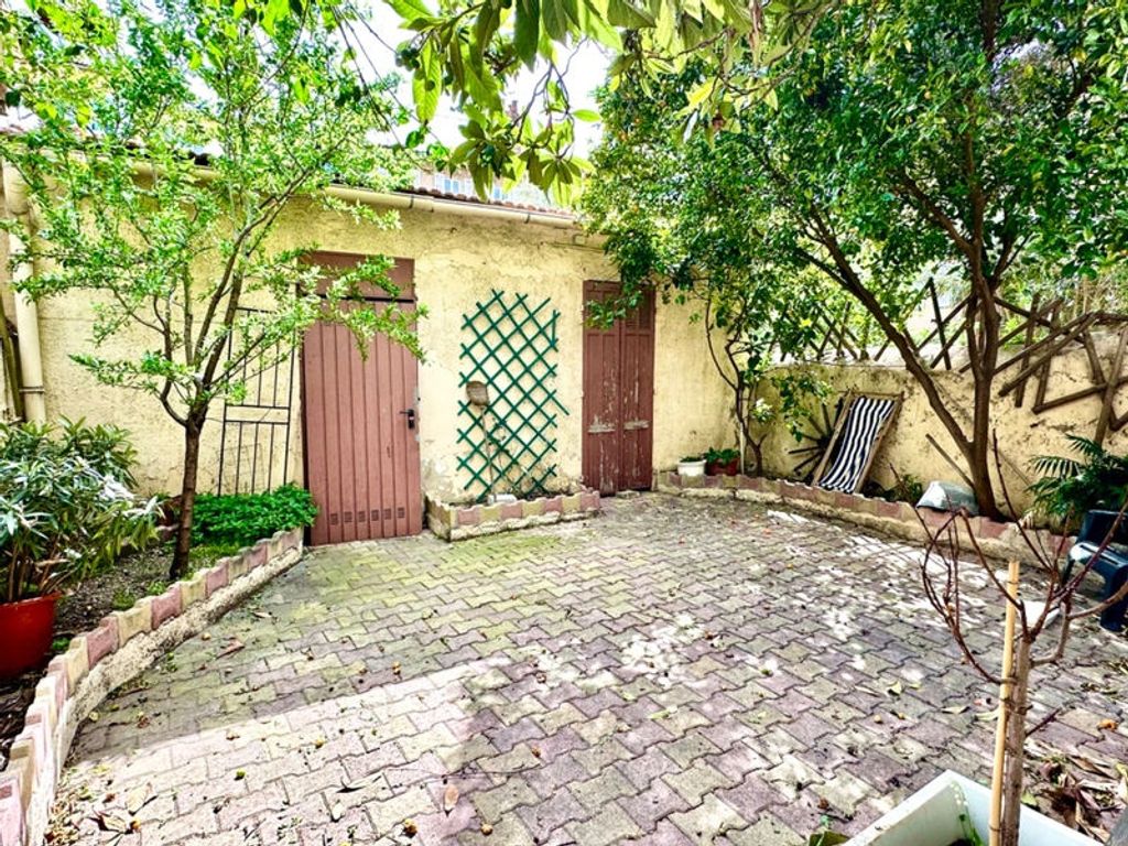 Achat appartement à vendre 3 pièces 107 m² - Marseille 6ème arrondissement