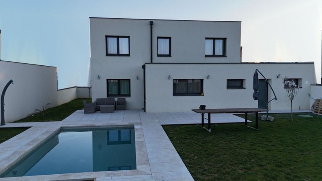 Achat maison à vendre 4 chambres 147 m² - Dijon