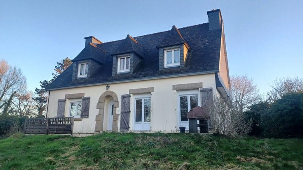 Achat maison à vendre 5 chambres 137 m² - Châteauneuf-du-Faou
