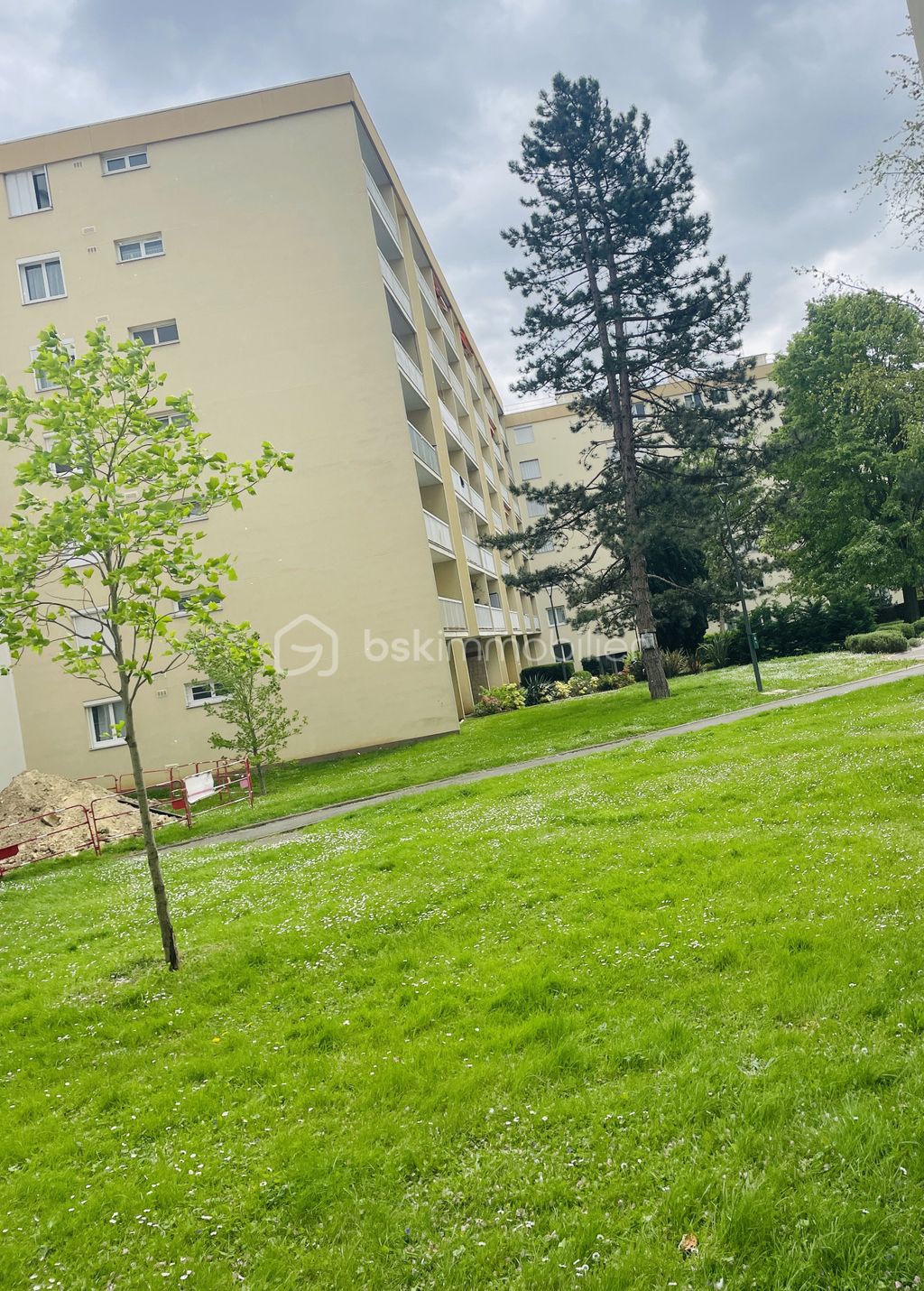 Achat appartement à vendre 2 pièces 51 m² - Chilly-Mazarin