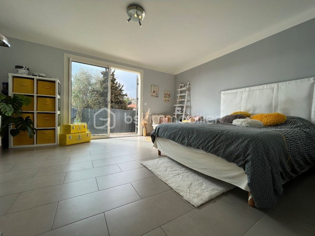 Achat maison à vendre 5 chambres 231 m² - Mandelieu-la-Napoule